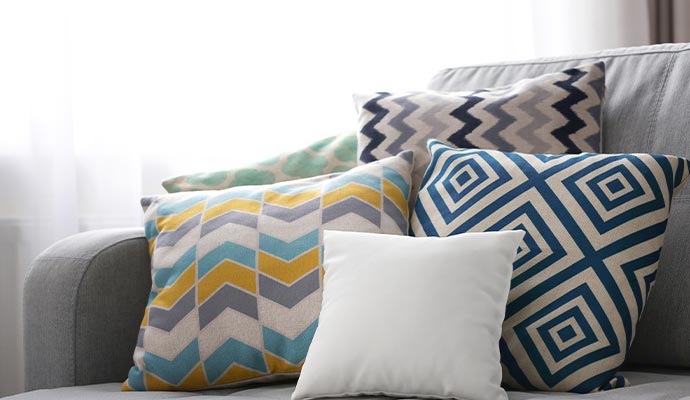 clean and colorful loose pillows